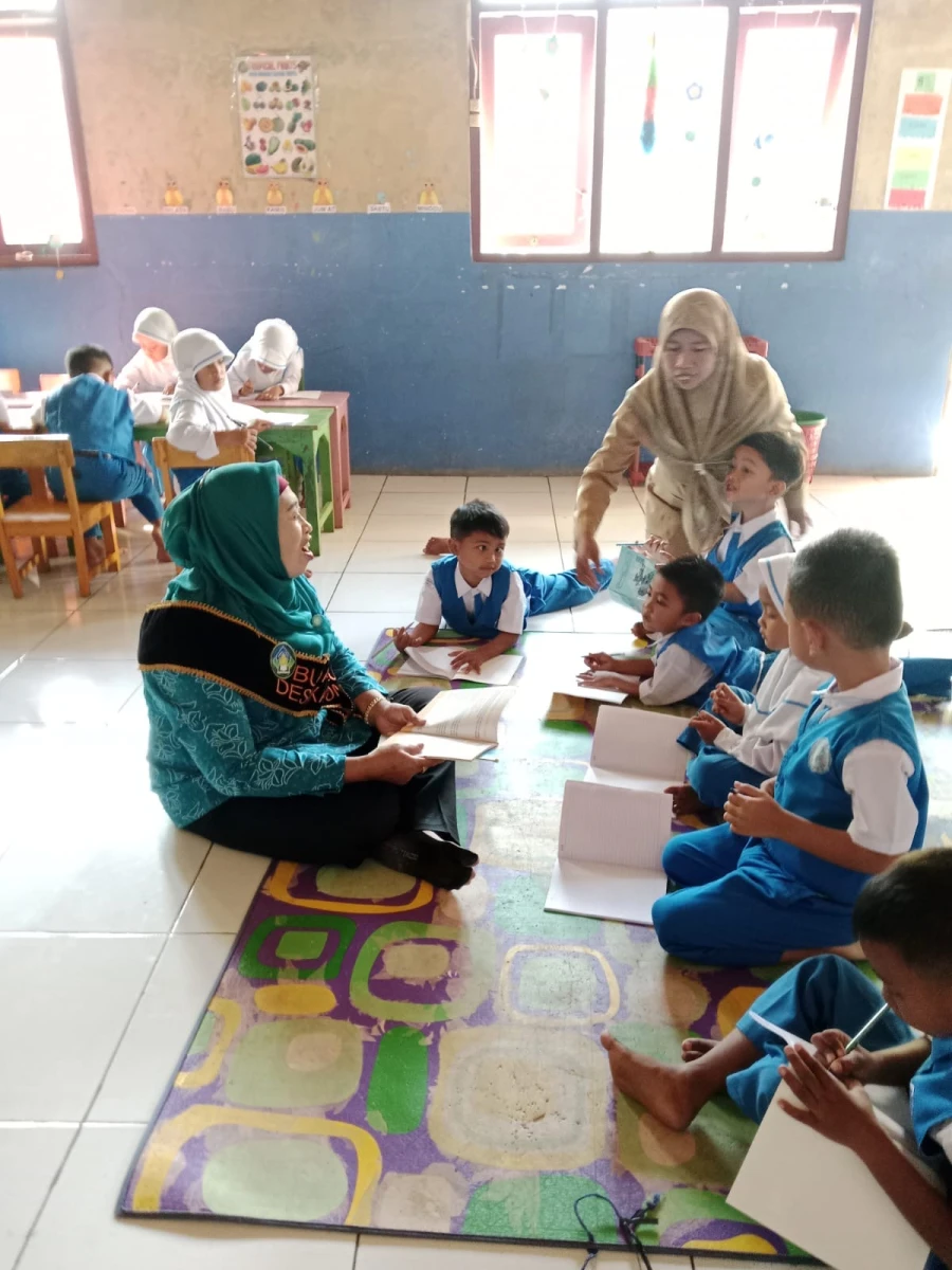 Bunda literasi berkunjung ke TK AL-HIDAYAH Kaliombo
