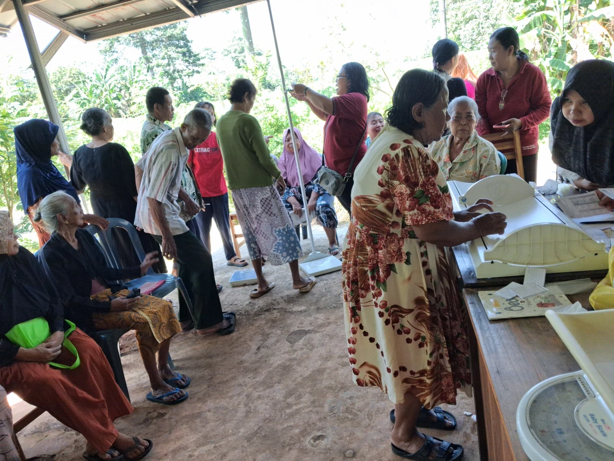 Posyandu Lansia Harapan 04 RW 06 Wujudkan Lansia Sehat, Aktif, dan Mandiri