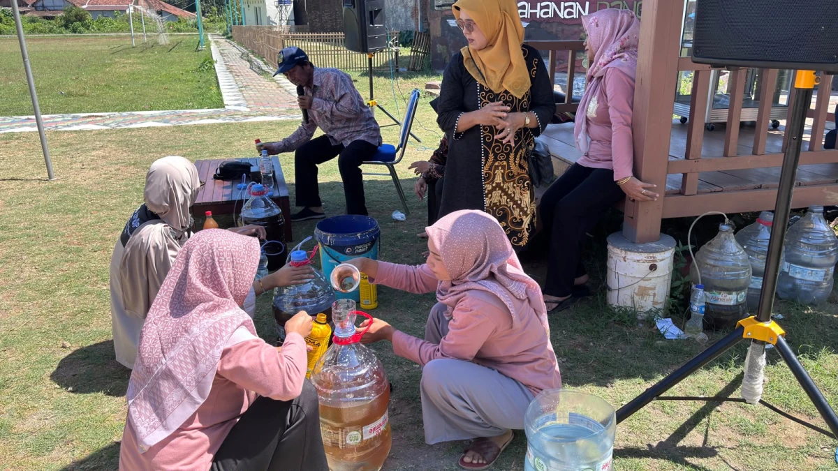 TP PKK Tegalsambi Ikuti Pelatihan Pemanfaatan Limbah Air Lele Menjadi Pupuk Organik Cair