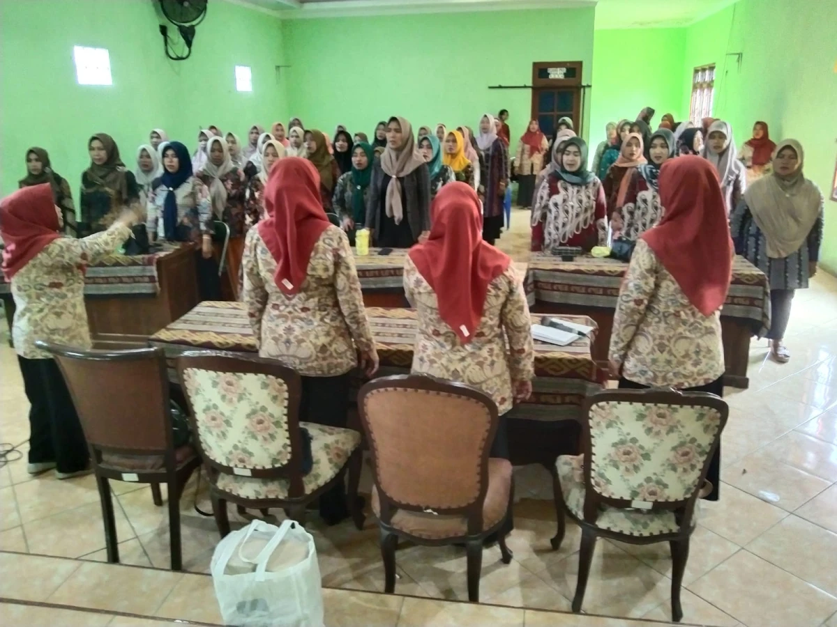 Rapat koordinasi PKK desa kecapi.