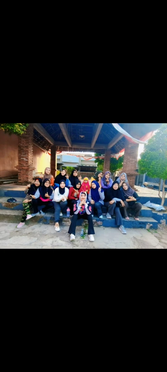 Kegiatan senam kelompok PKK RT 6 RW 2 