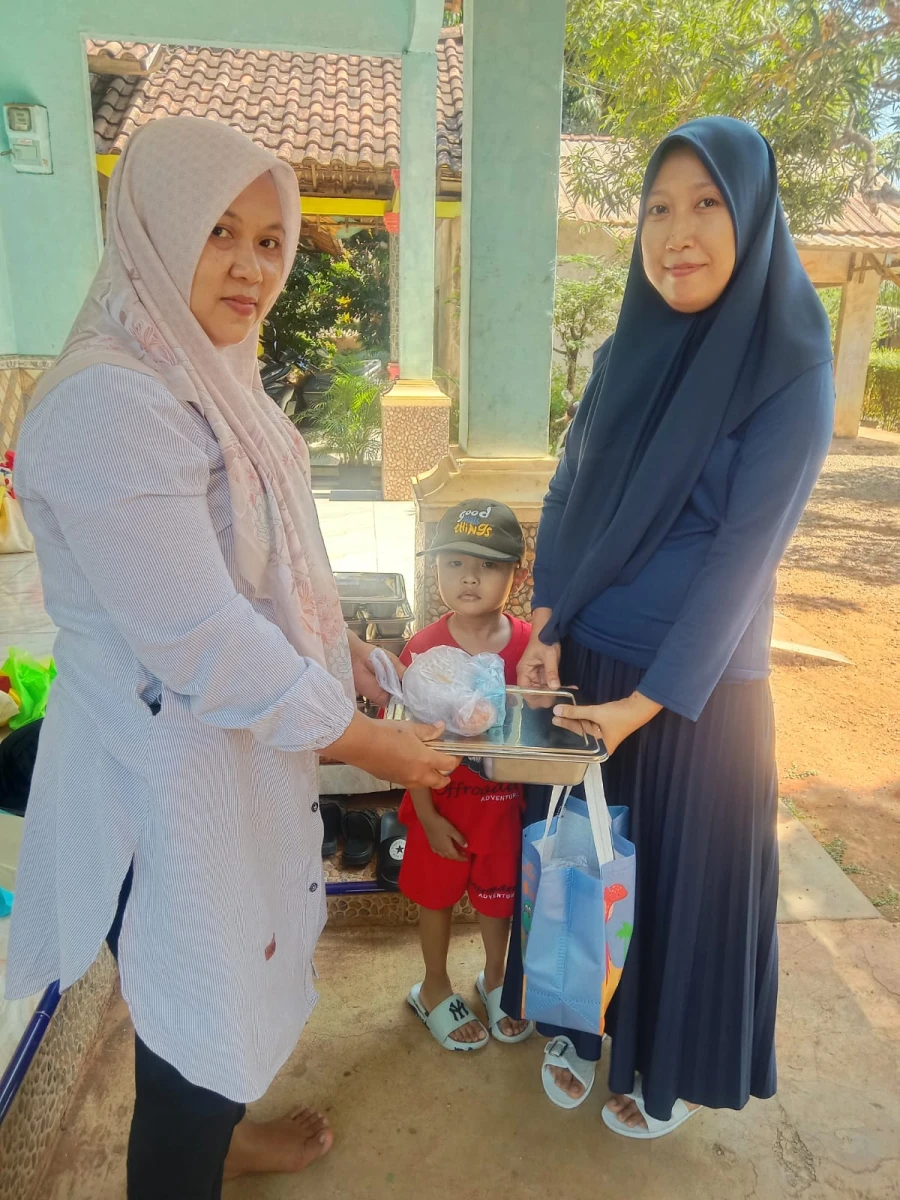 Pemberian Makanan Bergizi (MBG) B3 bagi Ibu Hamil, Ibu Menyusui, dan Balita di RW 04