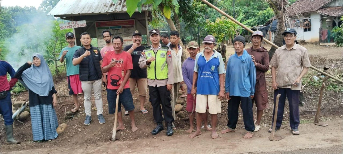 Semangat Gotong Royong, Warga RT 06 RW 03 Dukuh Paluan Laksanakan Kerja Bakti Lingkungan