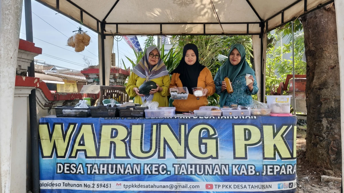 WARUNG PKK DESA TAHUNAN, WUJUD DUKUNGAN TP PKK DALAM PEMBERDAYAAN UMKM DAN EKONOMI KELUARGA