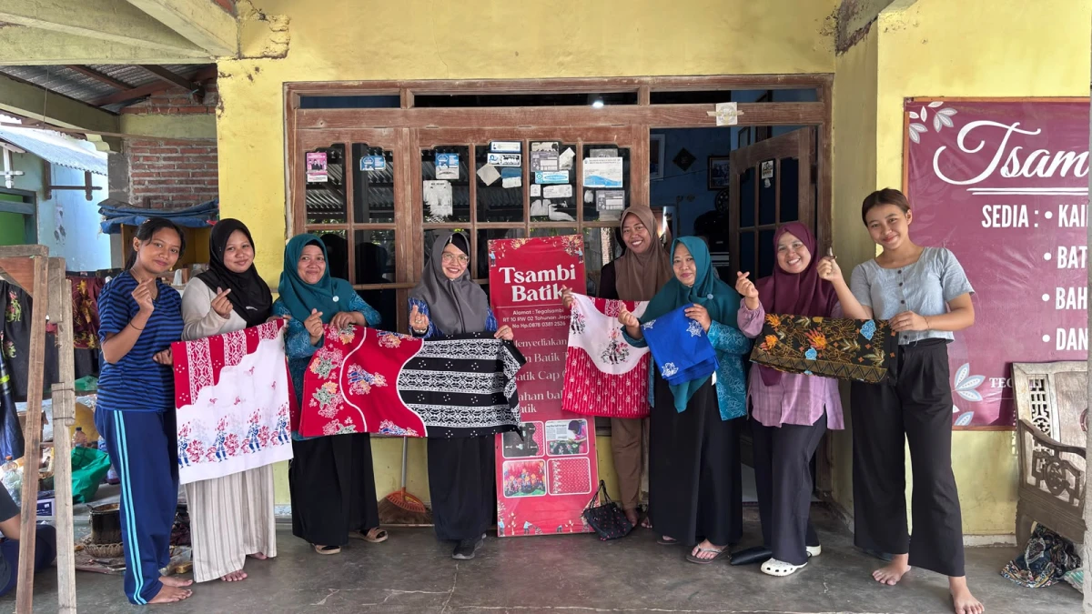 Mendorong UMKM Kreatif, Dekranasda Kecamatan Tahunan Kunjungi Tsambi Batik