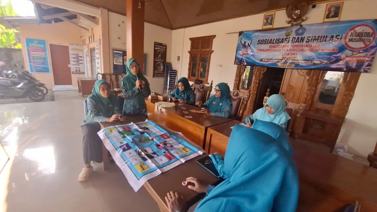 Perkuat Benteng Keluarga, Pokja I TP PKK Kecamatan Pecangaan Jadi Narasumber Sosialisasi P4GN di Desa Rengging
