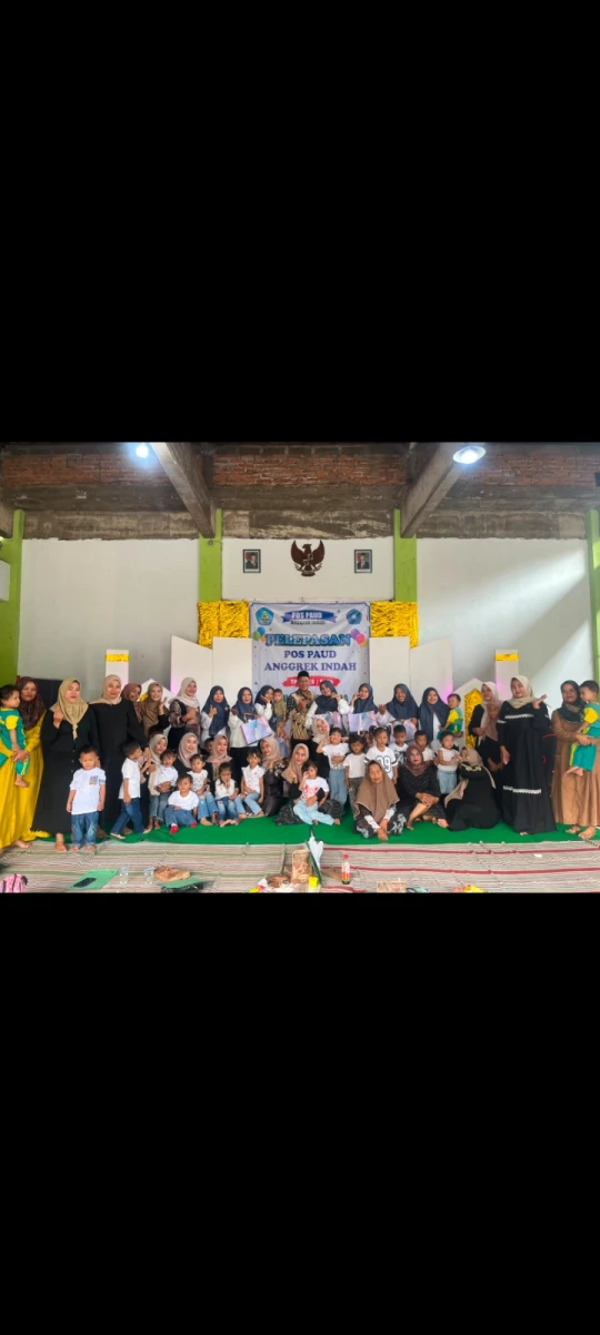 Bunda PAUD Desa Rau menghadiri acara pelepasan anak anak Pos PAUD Anggrek Indah Desa Rau