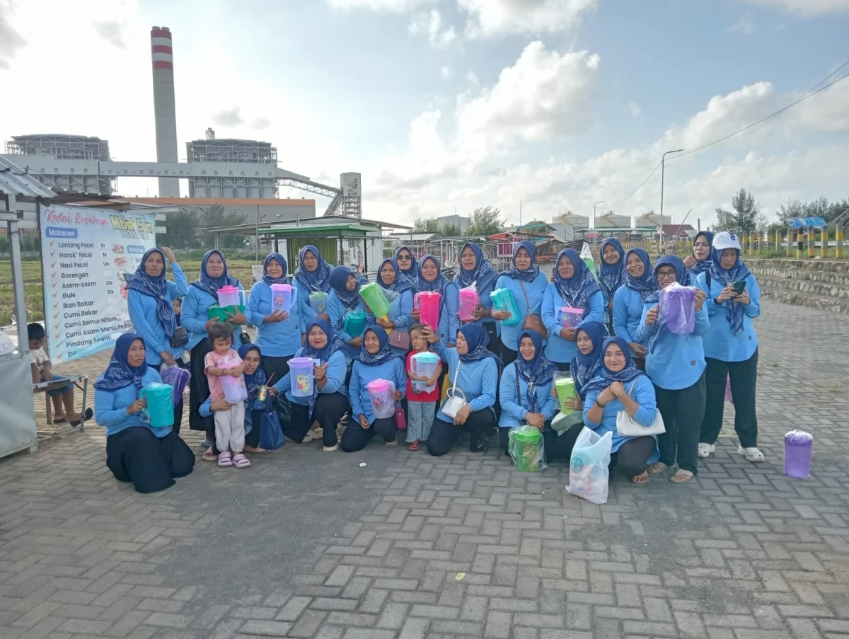 PKK RW 04 Desa Karanggondang Gelar Outing ke PLTU Tanjung Jati B dengan Semangat Kebersamaan