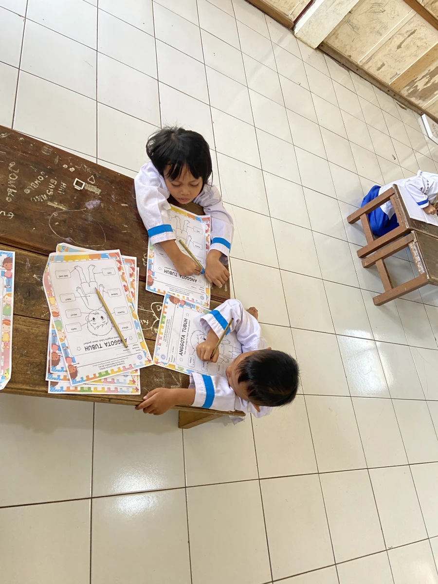 Pengenalan keaksaraan di pos paud