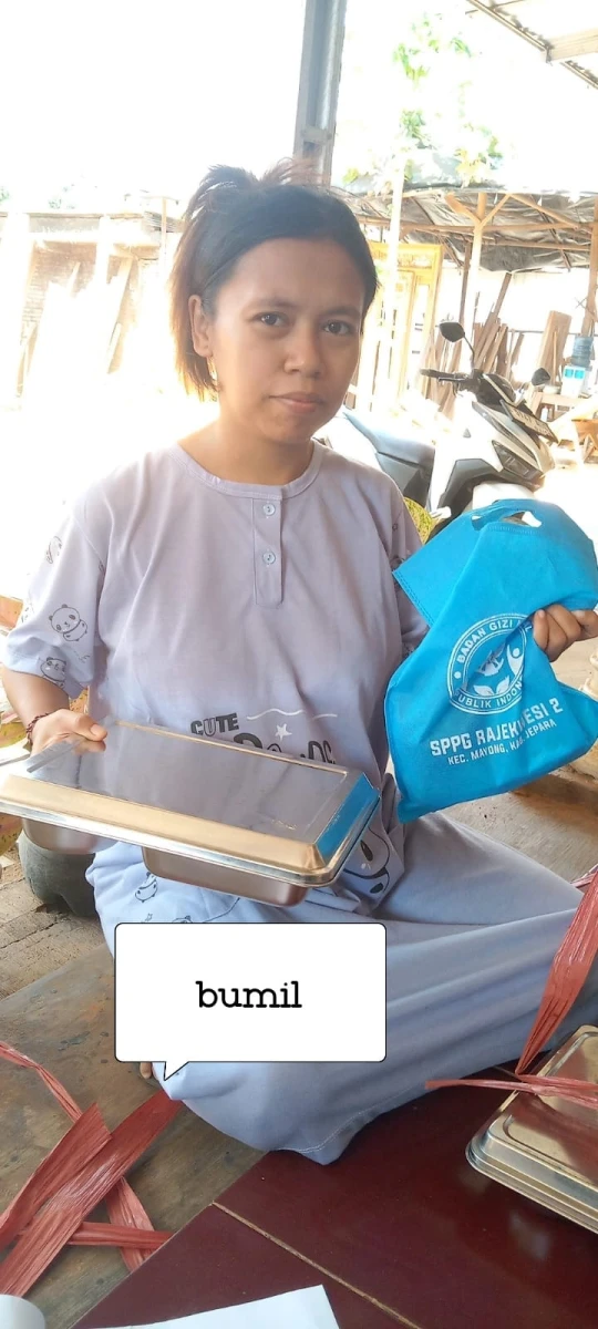 Kegiatan pemberian makanan bergizi gratis bagi ibu hamil dan menyusui tahun 2026