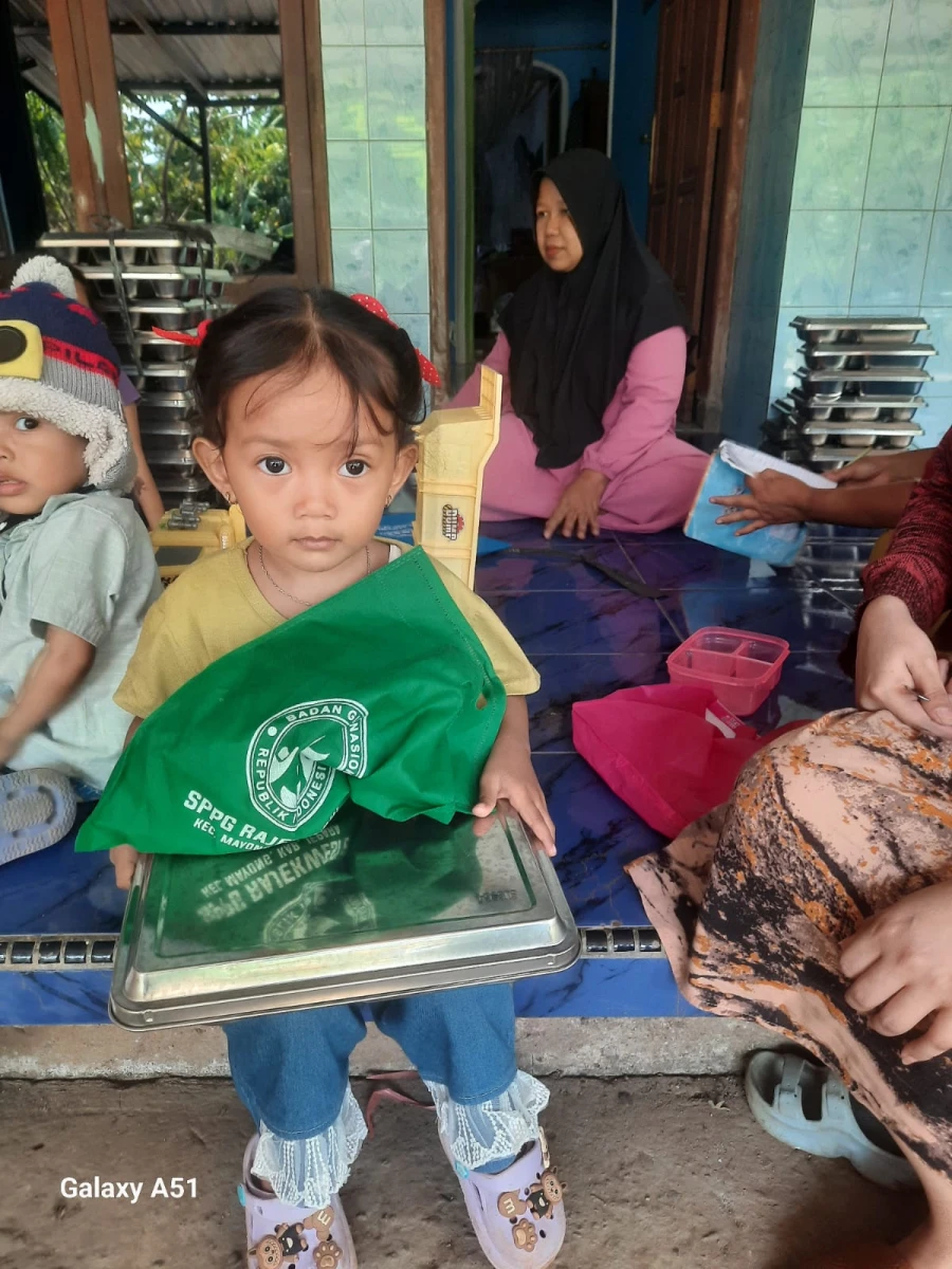 Kegiatan pemberian makanan bergizi gratis untuk balita tahun 2026