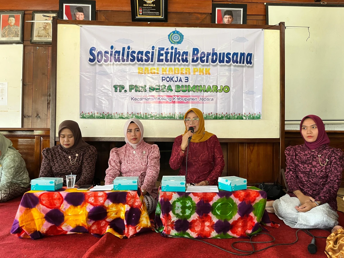SOSIALISASI ETIKA BERBUSANA