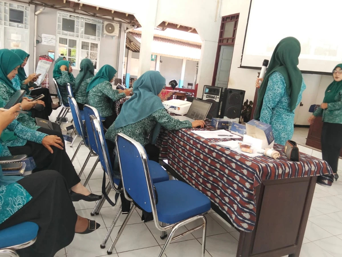 Rakor TP PKK Kec. kembang 