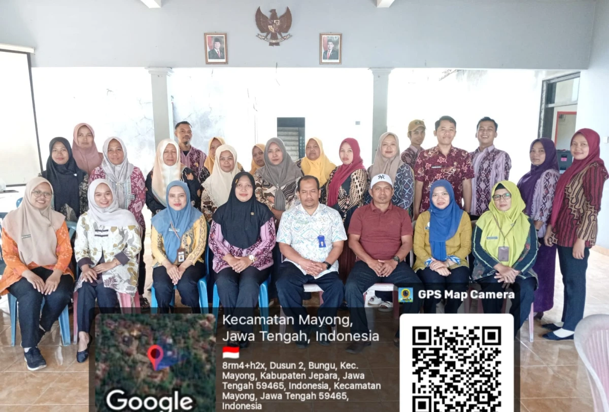Ketua TP. PKK Desa Bungu mendampingi Pembentukan Program DEKSI ( Desa Sehat Iklim)