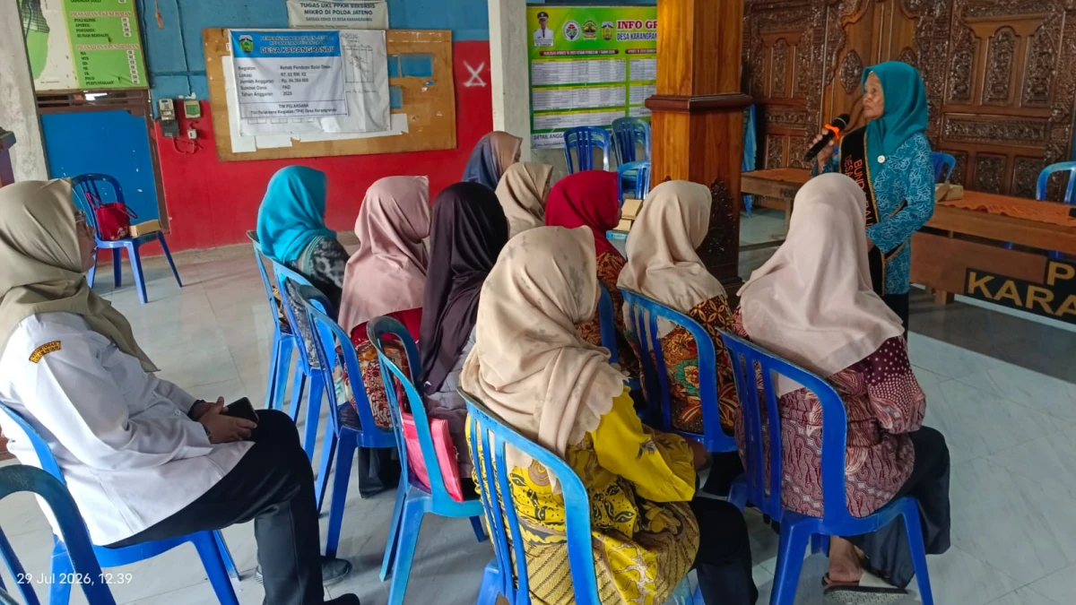 Kampanye Gemar Membaca Anggota PKK Desa
