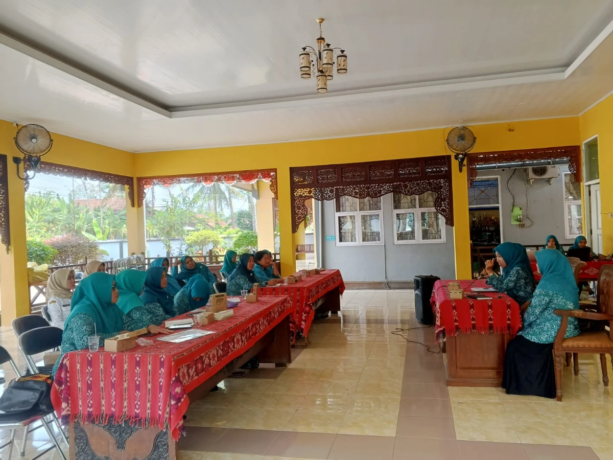 RAPAT KOORDINASI KA. TP PKK KEC. PAKIS AJI DENGAN KA. TP PKK DESA SE KECAMATAN PAKIS AJI