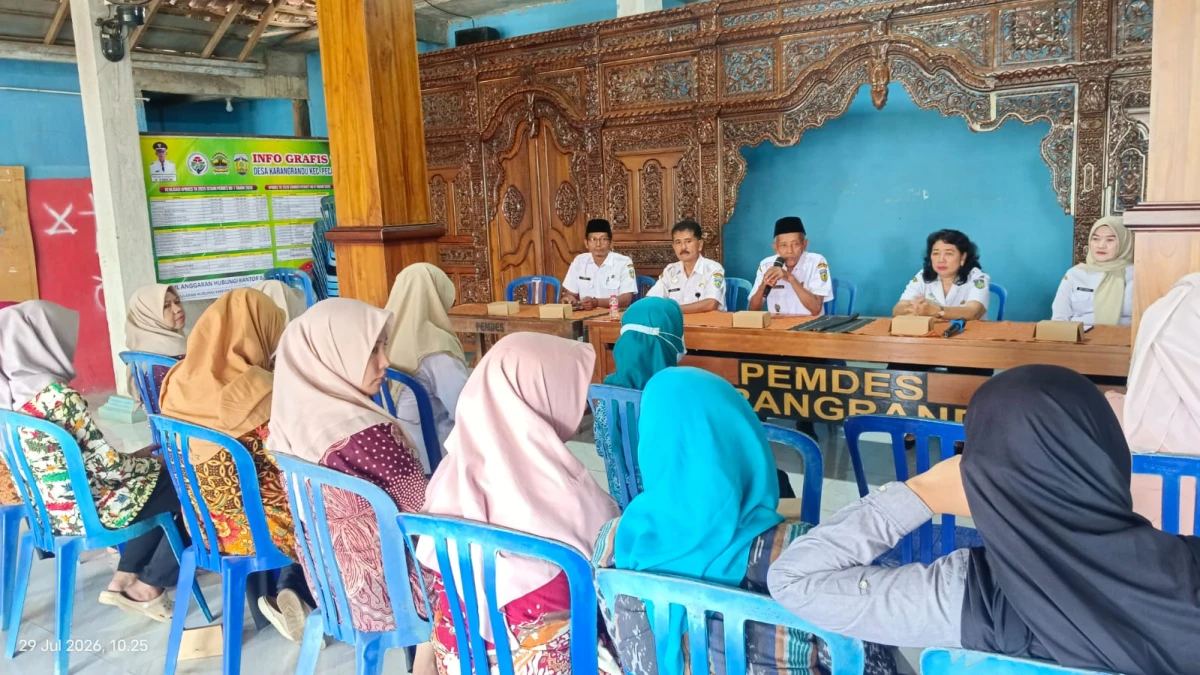 Pendampingan kegiatan Sosialisasi Caping PKK (Pemanfaatan Aplikasi Pelayanan Administrasi Kependudukan Melalui Penggerak PKK)