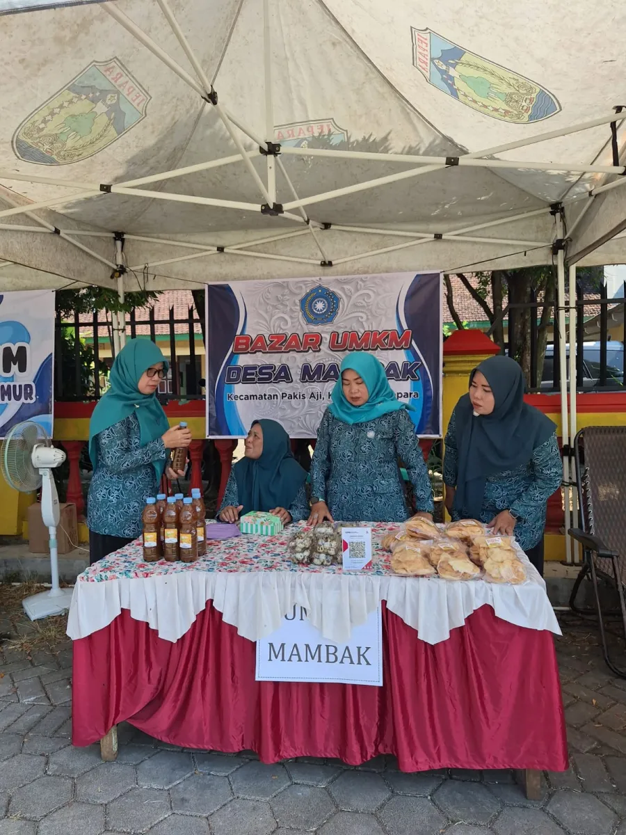 TP PKK Kecamatan Pakisaji Mengikuti kegiatan Bupati Ngades di Slagi pengerakan UP2K PKK Desa