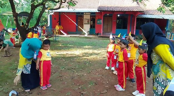 KERJA BAKTI DI PAUD
