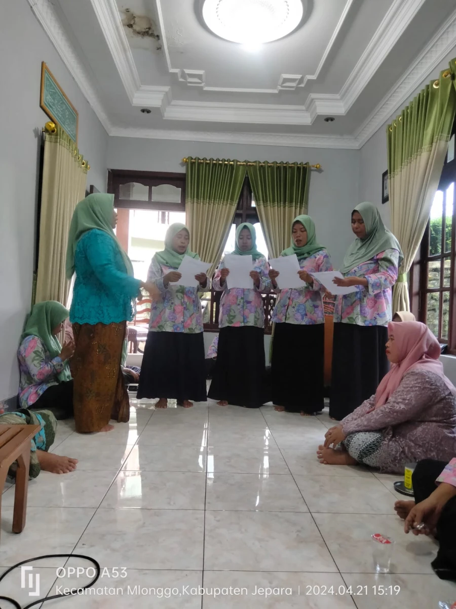 Pertemuan Kelompok PKK RT 43 RW 08