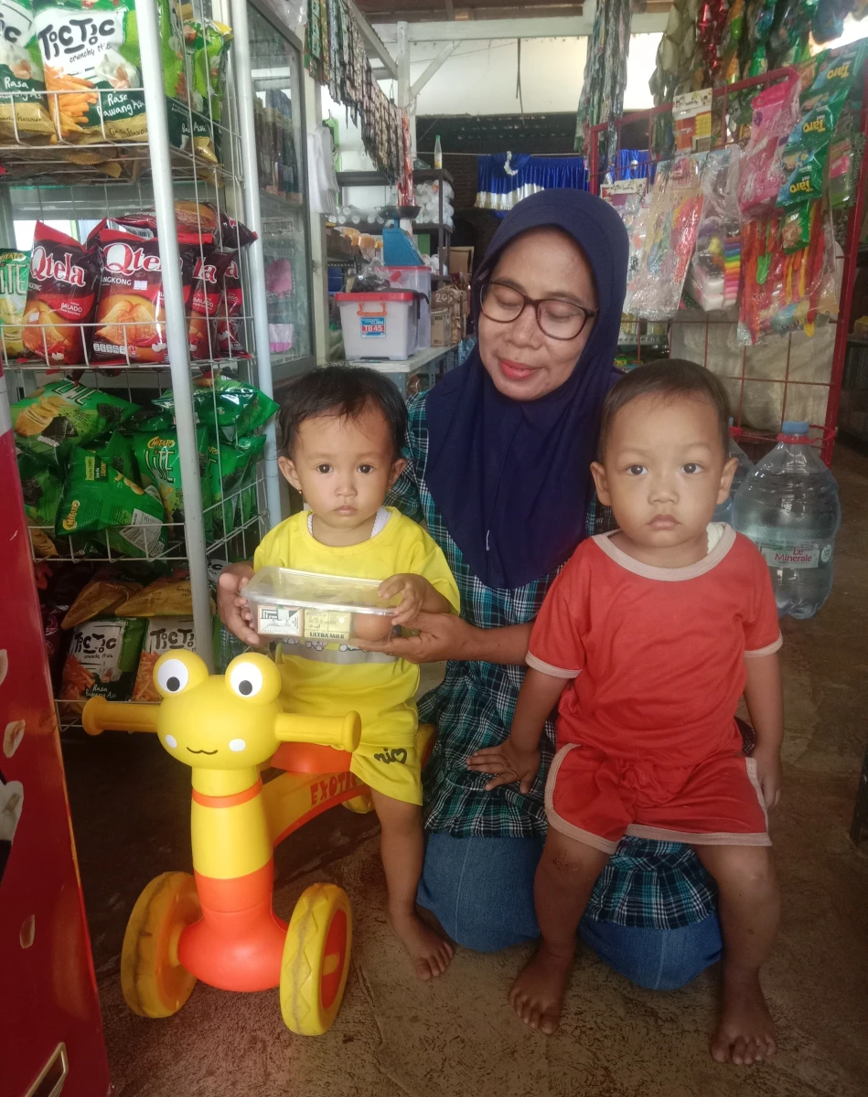 Pemberian PMT Program Genting Minggu ke 10