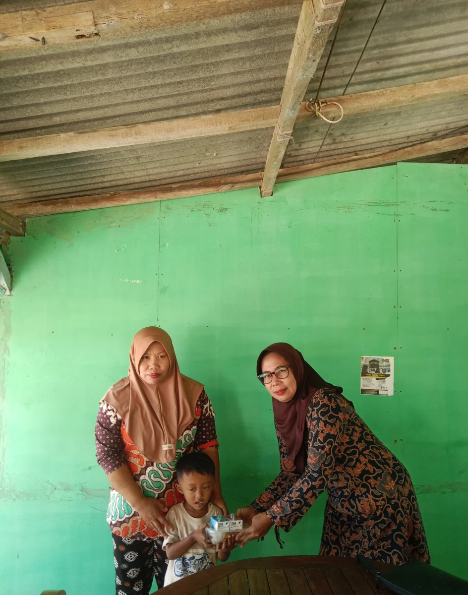 Pemberian PMT untuk anak stunting bulan ke 1