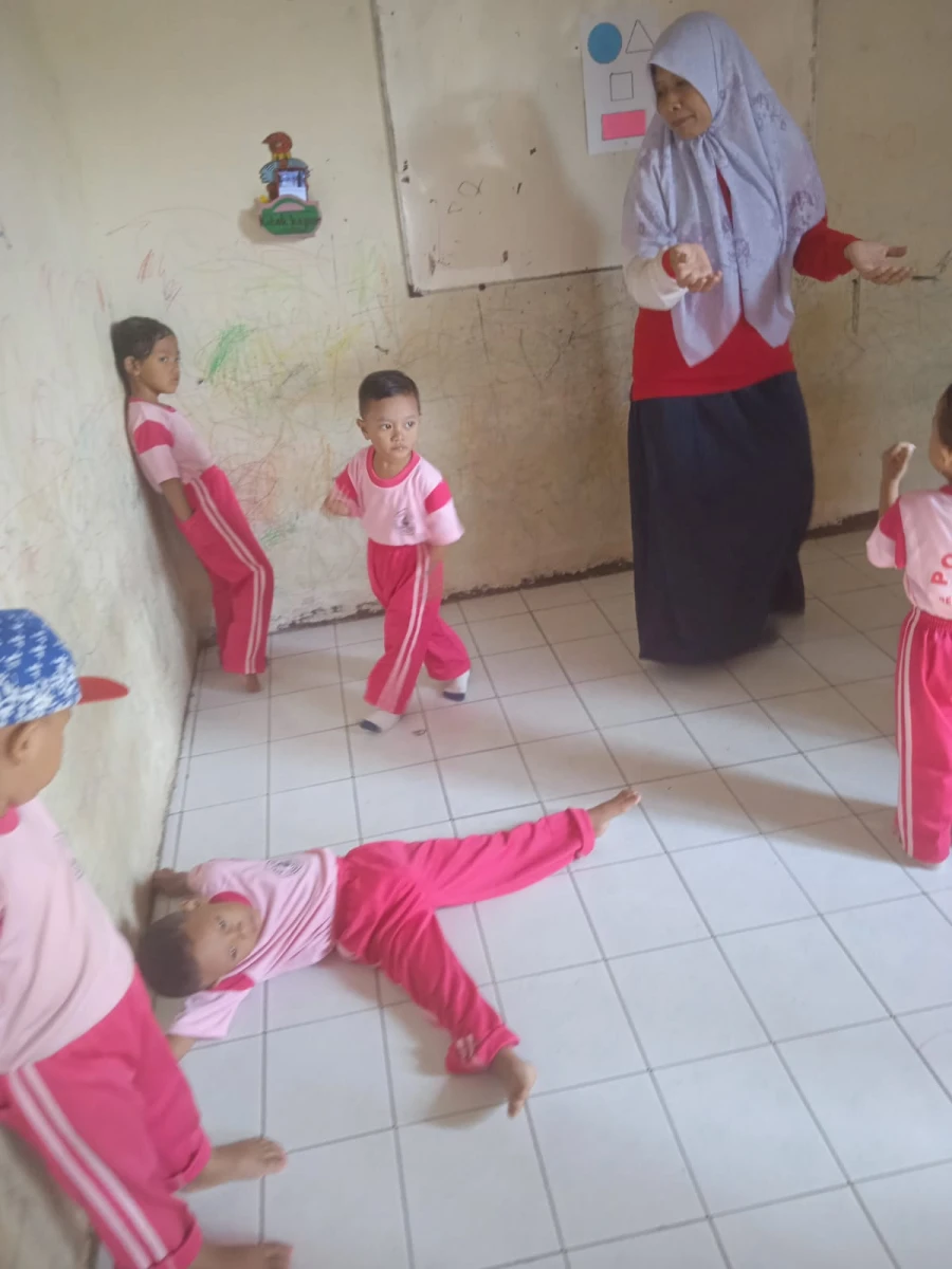 Pembelajaran pos PAUD bina siwi ds. Geneng